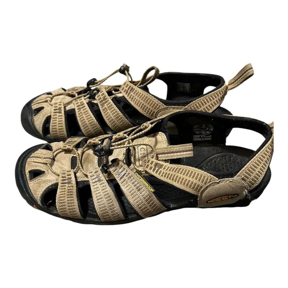 Keen Clearwater CNX Low Profile Water Sandals Kelp Dark Earth Size Mens 9